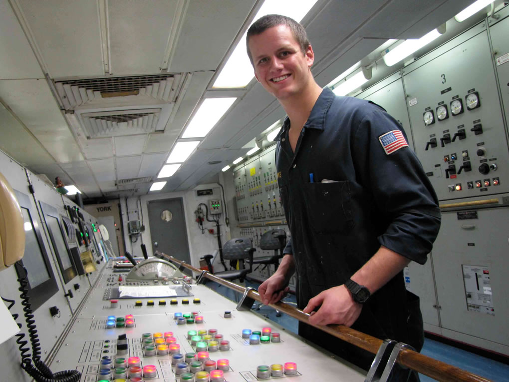 Cruise ship jobs for marine engineers